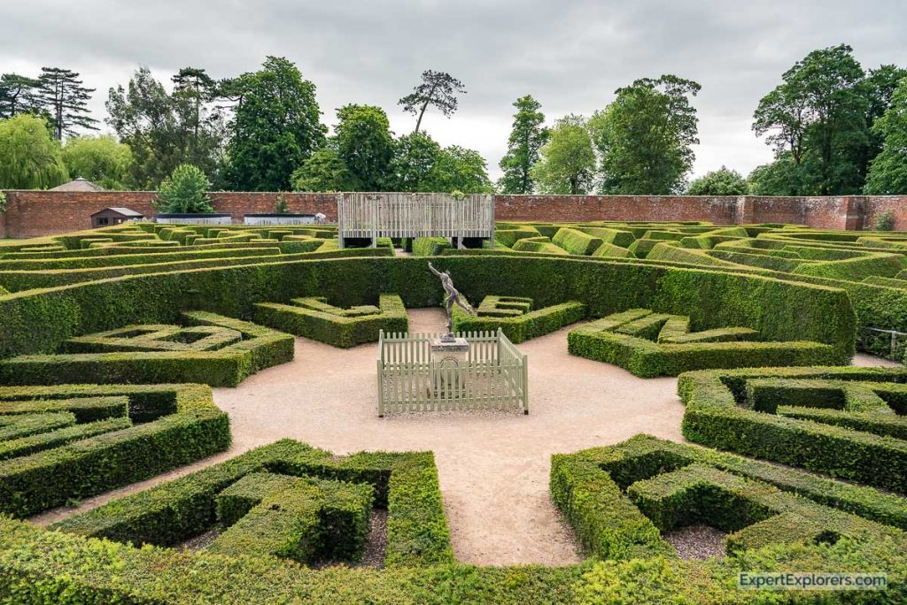 Center of Marlborough Hedge Maze at Blenheim Palace near Oxford